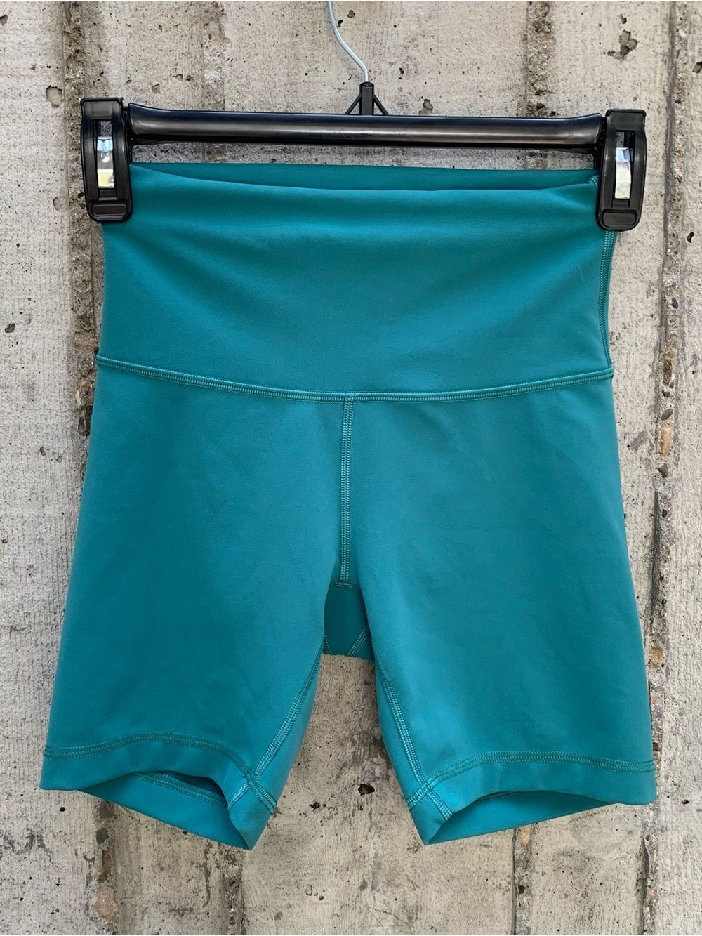 Lululemon Wunder Train High-Rise Shorts Size 4 Teal Kelly Green Biker Slim Fit